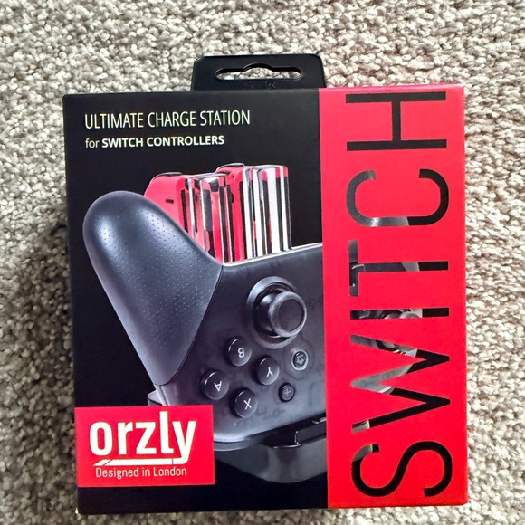 orzly Other - Orzly Ultimate Charge Station for Switch Controllers - Black & Red